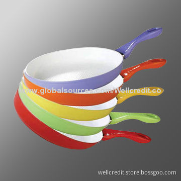 Colorful aluminum pans with ceramic coating inside